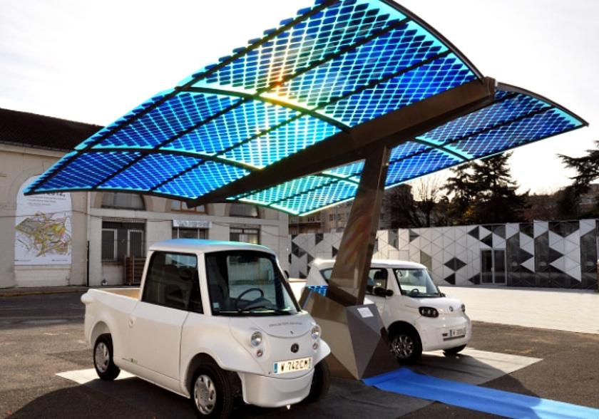 Auch Elektromobilität wird ein Teil des zukünftigen Speichersystems: Ombrière SUDI – Solare Tankstelle für Elektromobile in Frankreich. (Foto. © Sustainable Urban Design & Innovation CC BY-SA 3.0))