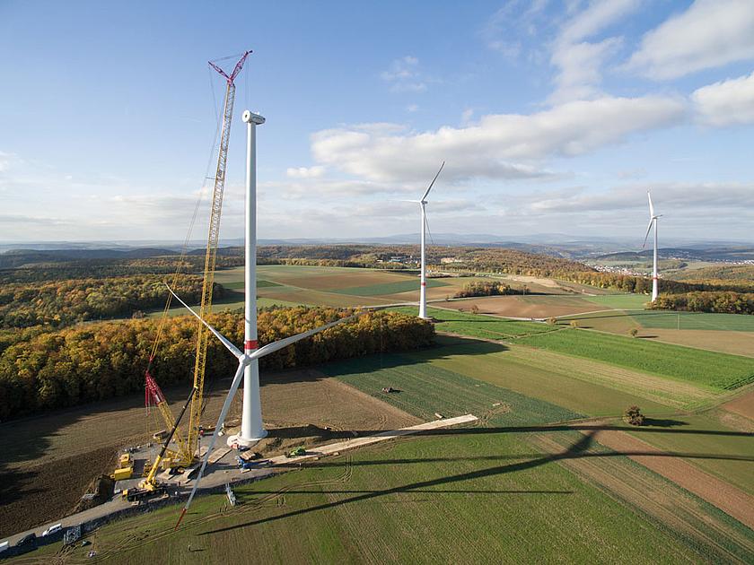 51 Prozent der neu installierten Stromkapazitäten in der EU entfielen 2016 auf die Windenergie, auch in Deutschland war das vergangene Jahr das zweitbeste der Windbranche. (Foto: NATURSTROM AG)
