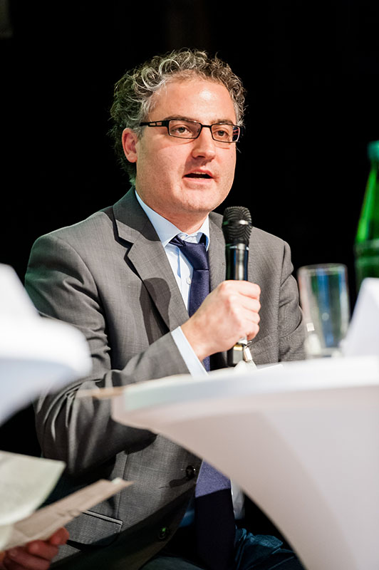 Dr. Fabio Longo ist Rechtsanwalt und Vorstandsmitglied des EUROSOLAR e.V.