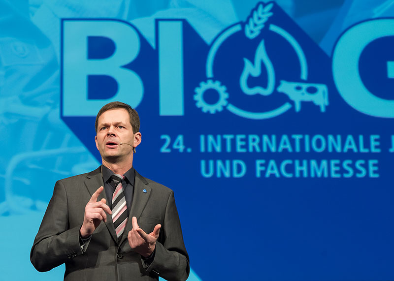 Fachverband-Präsident Horst Seide auf der BIOGAS Convention 2015 in Nürnberg. (Foto: NürnbergMesse, BIOGAS 2015)
