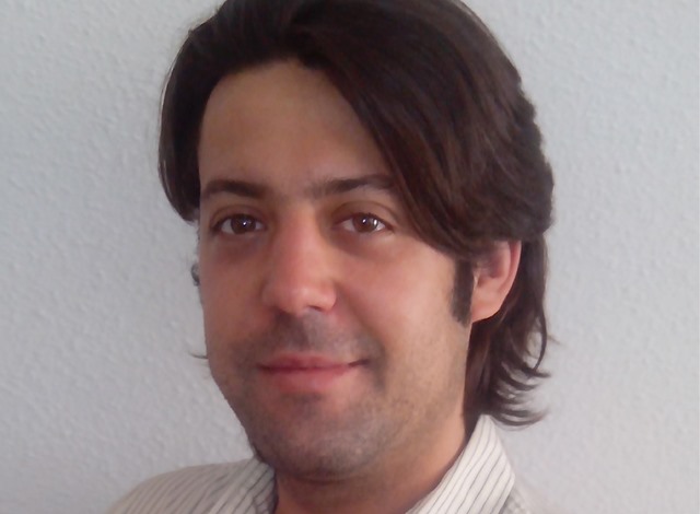 Manuel Castillo ist promovierter Telekommunikationsingenieur, Forscher am Institut für Solarenergie der Technischen Hochschule Madrid und Mitglied der „kritischen Energie-Beobachtungsstelle“, die sich der Förderung der ökologischen Nachhaltigkeit u