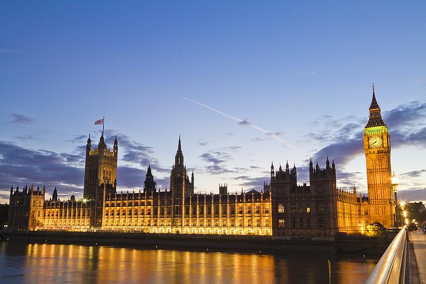 Die britische Regierung und das britische Parlament im Palast von Westminster verfolgen seit Jahren eine zielstrebige Klimapolitik. 