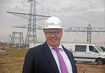 Wirtschaftsminister Altmaier besichtigt neue Strommasten