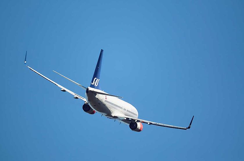 Bis 2025 soll die erste kommerziell betriebene Flugroute mit rein elektrischen Flugzeugen starten, bis 2040 will Norwegen auf Kurzstrecken nur noch E-Flugzeuge einsetzen. (Foto: © <a href="https://avinor.no/">Avinor Oslo Airport / Catchlight</a>, <a href="https://creativecommons.org/licenses/by/4.0/" target="_blank">CC BY 4.0</a>)