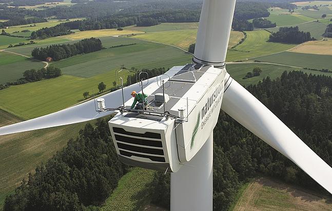 Wenn ab 2020 Tausende Turbinen aus der EEG-Förderung fallen, müssen Betreiber die Windenergie an der Strombörse vermarkten. Die Erlöse dürften kaum ausreichen, um noch eine angemessenen Wartung zu ermöglichen. (Foto: © NATURSTROM AG)