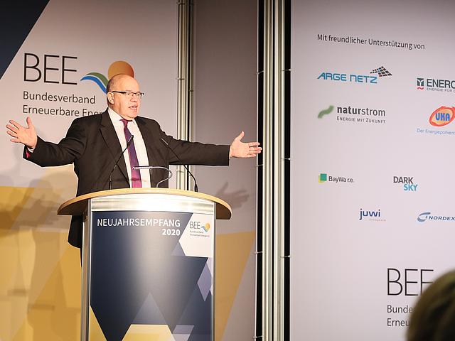 Peter Altmaier spricht auf dem Podium des BEE-Neujahrsempfangs 2020.