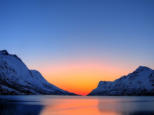 Ein Blick auf das arktische Meer in Nord-Norwegen, Tromso. (Foto: <a href="https://flic.kr/p/xX78C" target="_blank">P J Hansen / flickr.com</a>, <a href="https://creativecommons.org/licenses/by-sa/2.0/" target="_blank"> CC BY-SA 2.0</a>)