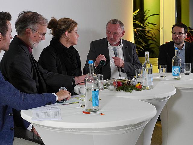 Podiumsdiskussion in Düsseldorf
