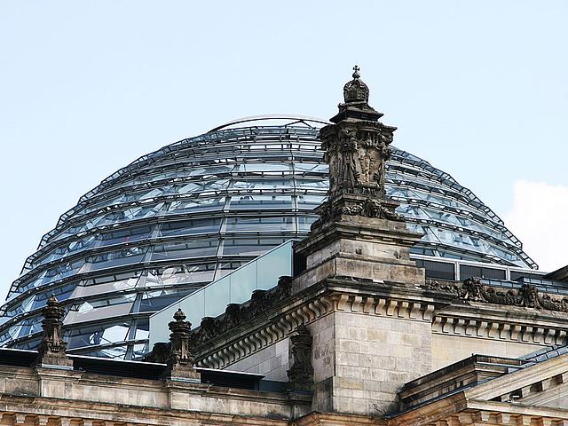 Am Freitag stimmt der Bundestag über die EEG-Novelle ab, eine Zustimmung gilt als sicher. (Foto: CC0 Public Domain, pixabay.com)