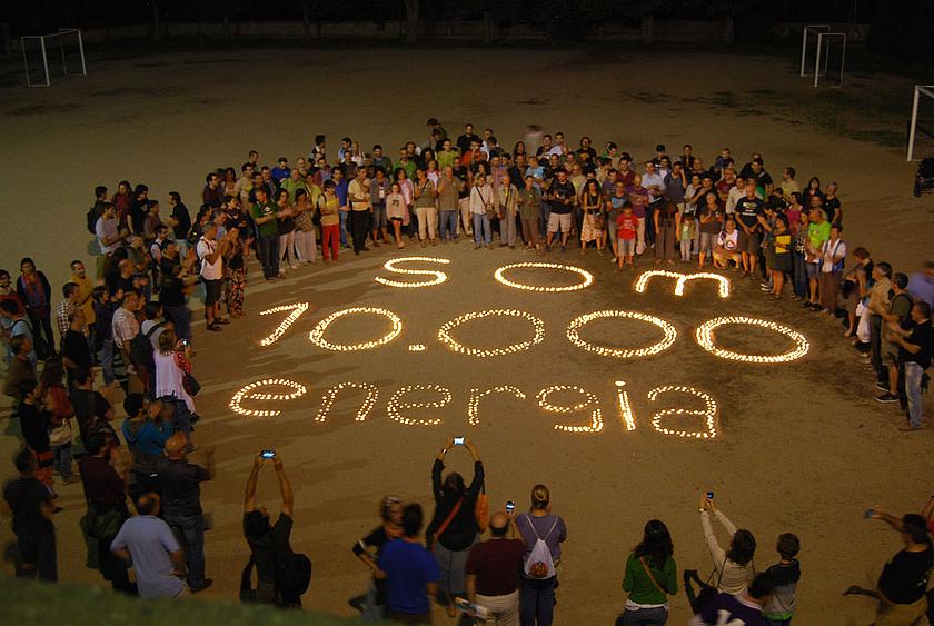 2013 knackte Som Energia die Schwelle von 10.000 Mitgliedern. (Foto: © <a href="https://www.flickr.com/photos/somenergia/14091523320/">Som Energia Cooperativa</a>, <a href="https://creativecommons.org/licenses/by/2.0/" target="_blank">CC BY 2.0</a>)