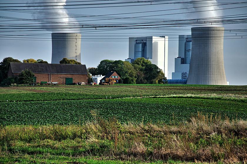 Die vielen deutschen Kohlekraftwerke sind mittlerweile zur Belastung für das Stromnetz geworden, befinden Experten des Bundeswirtschaftsministeriums und der Bundesnetzagentur. (Foto: <a href="https://pixabay.com/" target="_blank">pixabay</a>, <a href="https://creativecommons.org/publicdomain/zero/1.0/deed.de" target="_blank">CC0 1.0</a>)