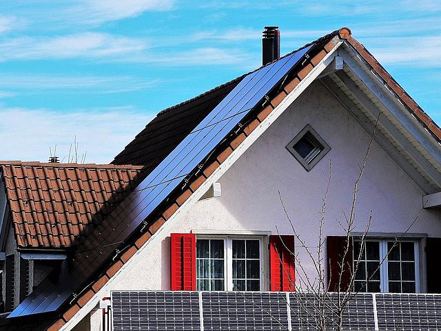 In Deutschland erfreuen sich kleine Solaranlagen nach wie großer Beliebtheit.