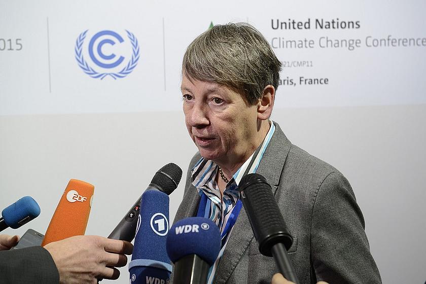 Wenn Bundesumweltministerin Barbara Hendricks zur UN-Klimakonferenz COP22 nach Marrakesch fliegt, wird sie nun doch keinen nationalen Klimaschutzplan im Gepäck haben. (Foto: <a href="https://www.flickr.com/photos/unfccc/23381681340/" target="_blank">UNcl