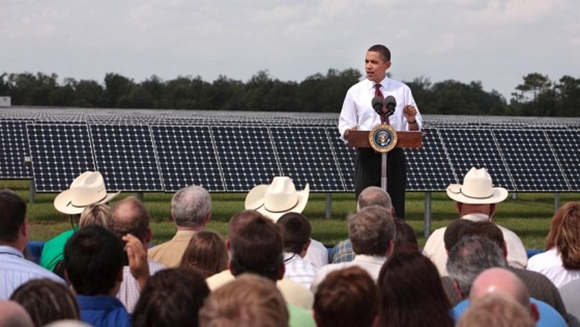 US-Präsident Barack Obama bei einer Rede am DeSoto Next Generation Solar Energy Center, 2009. (Foto. © White House Photographer Jesse Lee / White House Blog / wikimedia commons)