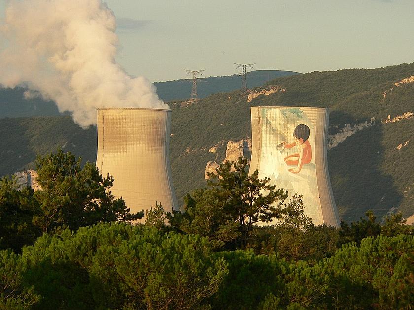 Das Kernkraftwerk Cruas liegt im Departement Ardèche im Südosten Frankreichs. Erst kürzlich feierte die Europäische Atomgemeinschaft ihr 60-jähriges Jubiläum. (Foto: <a href="https://pixabay.com/de/kernkraftwerk-cruas-ard%C3%A8che-177183/" target="_