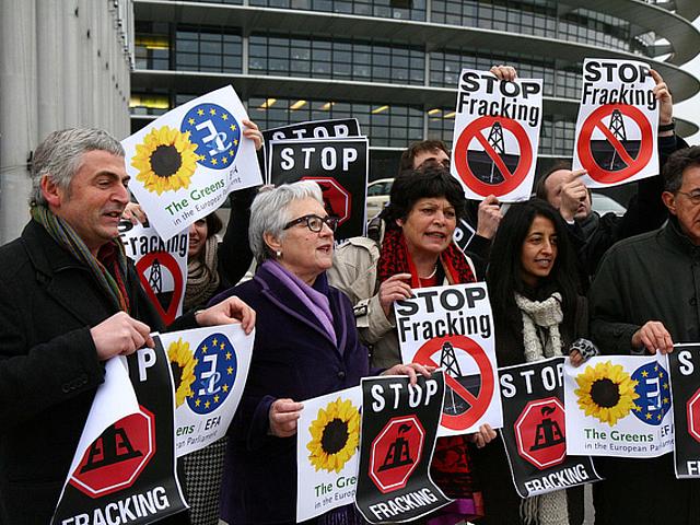 Anti-Fracking-Proteste von Bürgern sind europaweit, die Grünen EU-Abgeordneten stellen sich ebenso gegen das Fracking-Gesetz. (Foto: greensefa / flickr.com CC BY 2.0)