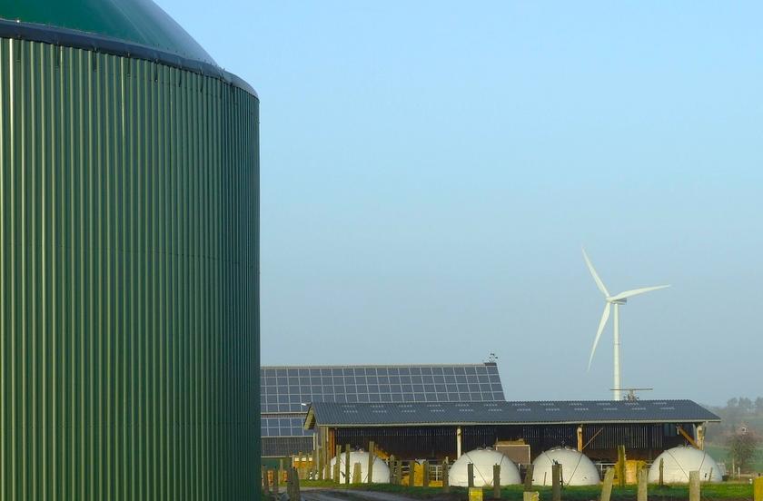 Solaranlage, Windkraftanlage und Biogasanlage