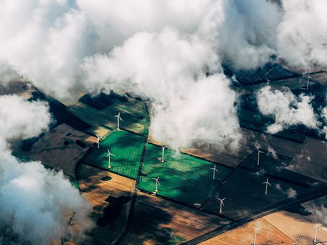 Windkraftanlagen aus der Luft