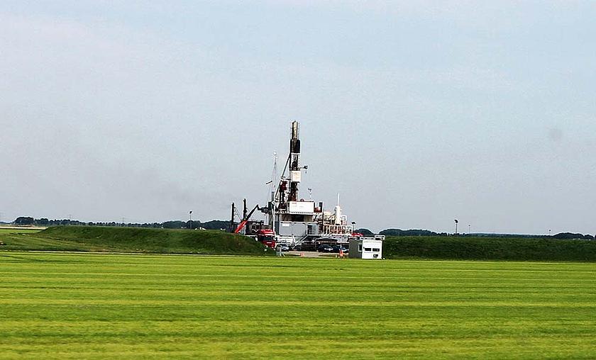 In der nordöstlichen Region Groningen wird seit den 1960er Jahren Erdgas gefördert. Dabei kommt es seit den 1990er Jahren vermehrt zu Erdbeben, die immer stärker werden. Nun hat das höchste Gericht der Niederlande eine Begrenzung der Förderung verhä