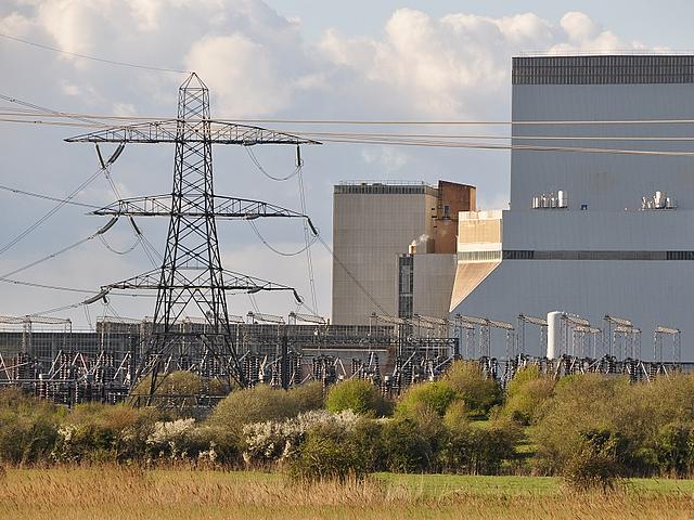 Nun kann es losgehen! Der französische Stromerzeuger EDF wird das Atomkraftwerk Hinkley Point C im Südwesten Englands trotz erheblicher finanzieller Risiken und politischer Unsicherheit bauen. (Foto: © Lewis Clarke, geograph.org.uk/photo/3434429, CC BY