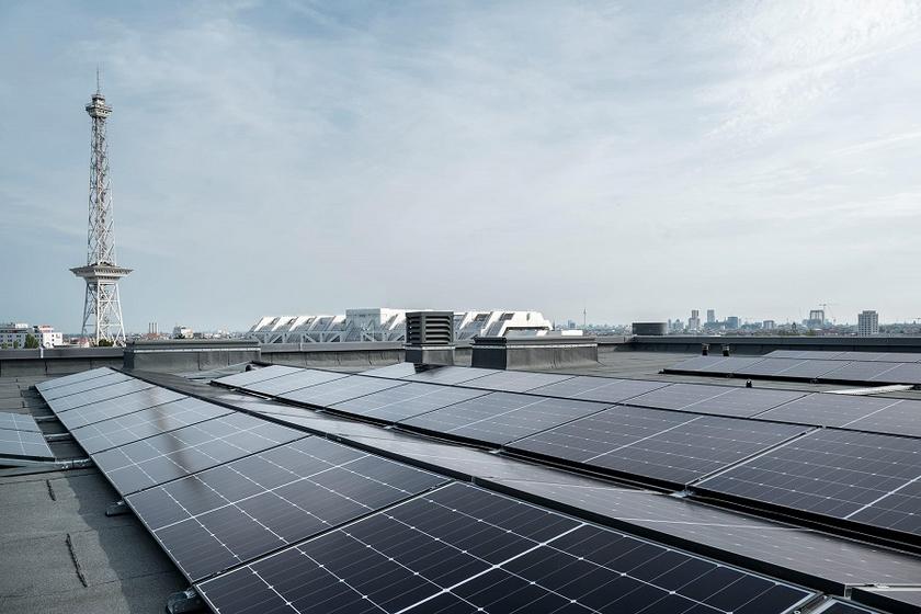 Photovoltaik, Solarenergie, Solarcity, Berlin, Berliner Messe, Messehallen, Dach-PV