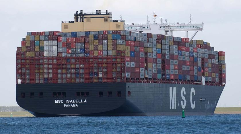 Containerschiff auf dem Meer