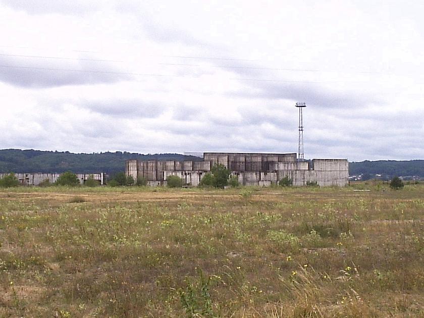 In Zarnowiec kann man bis heute die Ruinen der nie vollendeten Grundkonstruktion eines Atomkraftwerks aus dem Jahr 1982 sehen