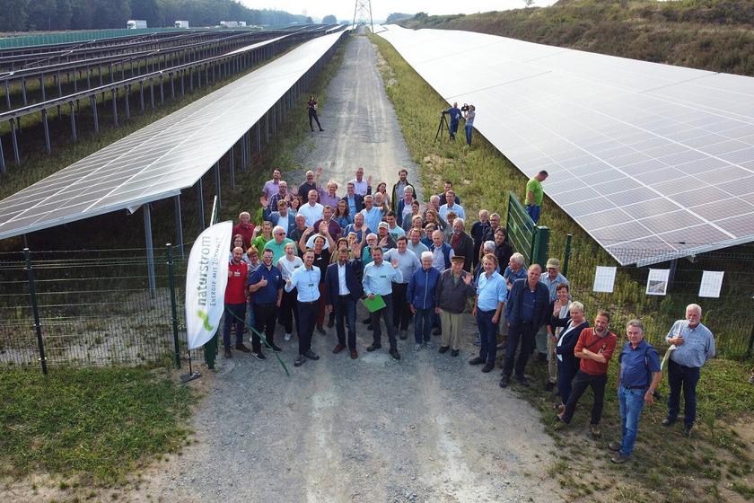 Menschen am naturstrom-Solarpark Lüttow-Valluhn