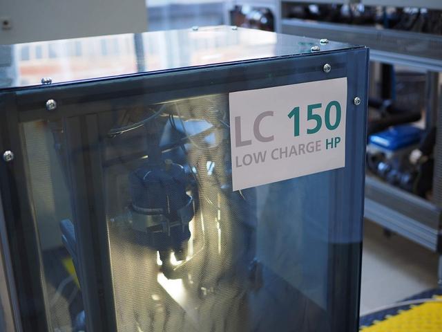 Die Wärmepumpe mit dem klimafreundlichen Kältemittel Propan aus dem Projekt LC150. (Quelle: © Fraunhofer)