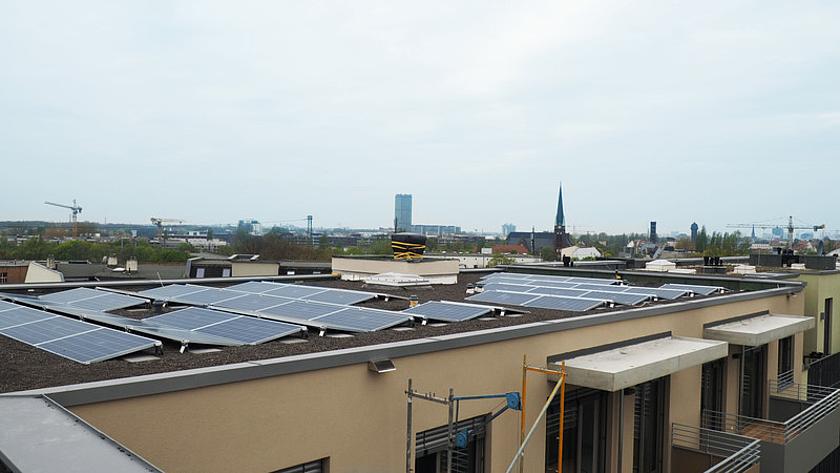 Solarer Mieterstrom auf Berlins Dächern (Foto: © NATURSTROM  AG)