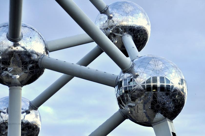Atomium: Skulptur eines Atoms
