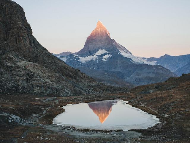 Pfütze auf dem Matterhorn, Alpen