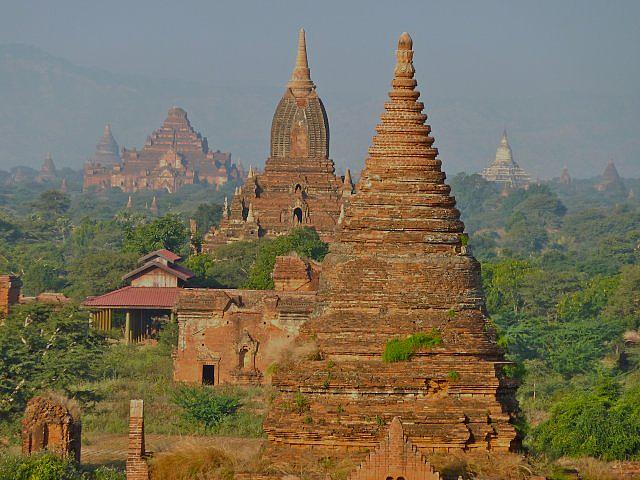Tempelanlagen in Bagan, Myanmar (Foto: PeterStut, www.piqs.de, CC-Lizenz (BY 2.0))