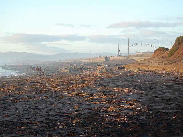 Foto: Strand voller Müll