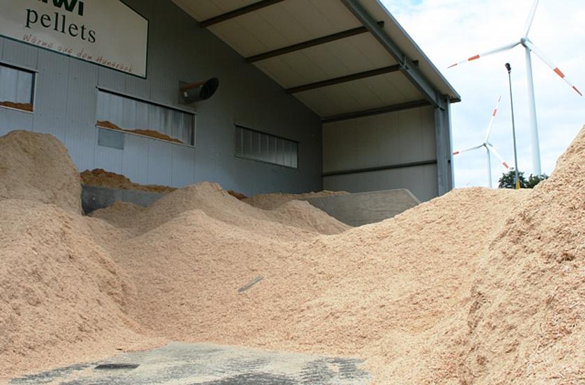 Biomasse optimal nutzen – um kleine Biomasse-KWK-Anlagen effizienter zu nutzen entwickeln Forscher eine hocheffiziente und Brennstoff-flexible Biomasse-Mikro-KWK-Technologie. (Foto: Nicole Allé)