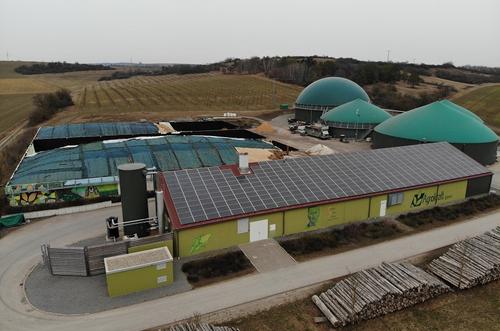 Energiegenossenschaft, Energiekommune, Biogasanlage, Haselnussplantage, Photovoltaik-Dachanlage