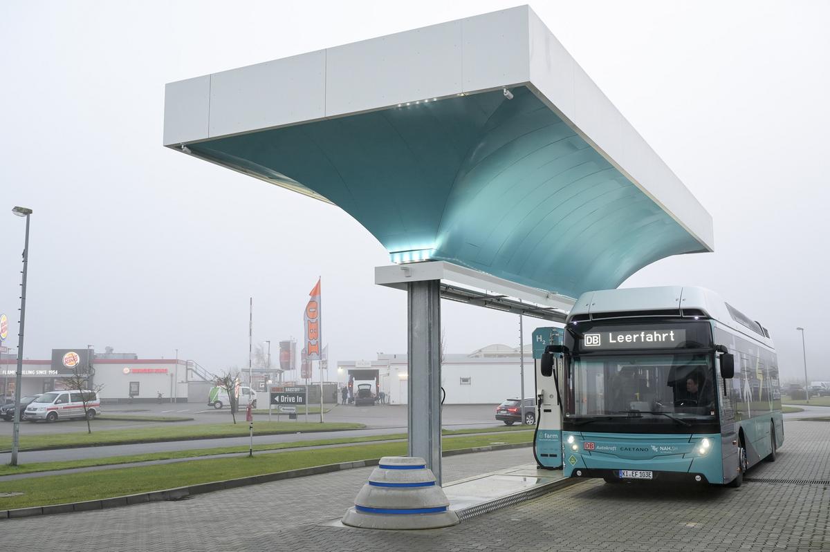Linienbus mit grünem Wasserstoff aus der Region