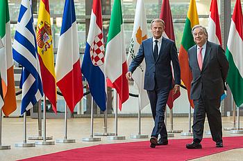 Will beim UN-Nachhaltigkeitsgipfel im September schärfere Klimaziele der einzelnen Staaten sehen: UN-Generalsekretär António Guterres (rechts) mit EU-Ratspräsident Donald Tusk (links). 