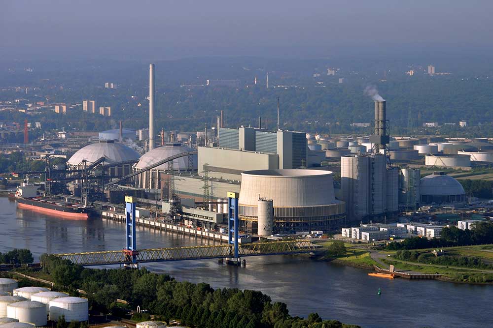 Wäre laut Abschaltplan von Greenpeace und Client Earth das letzte Kohlekraftwerk Deutschlands: Das erst 2015 in Betrieb gegangene, umstrittene Kraftwerk Moorburg im Südwesten Hamburgs.