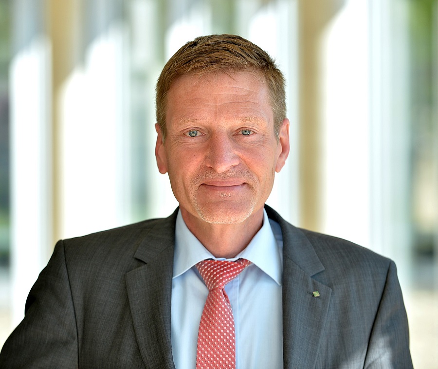 Kurt Rohrig, Leiter des Fraunhofer IEE